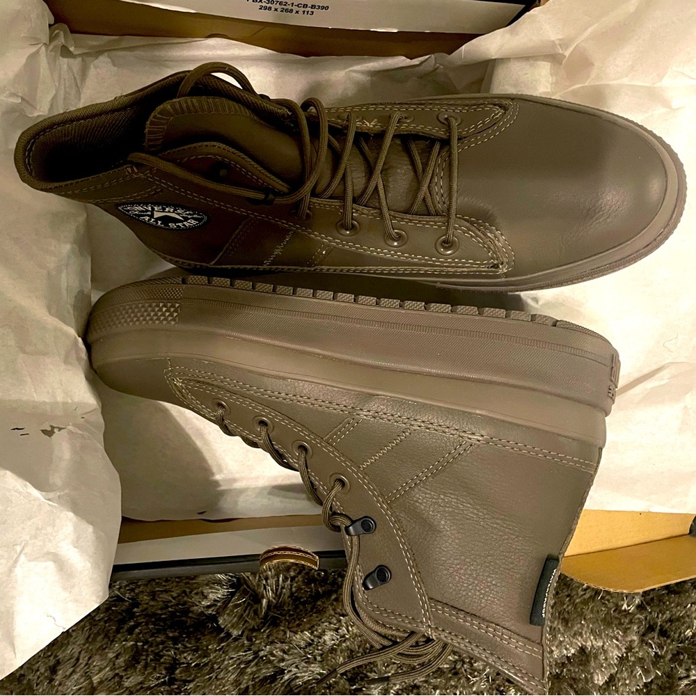 Brand new-Leather Platform Converse